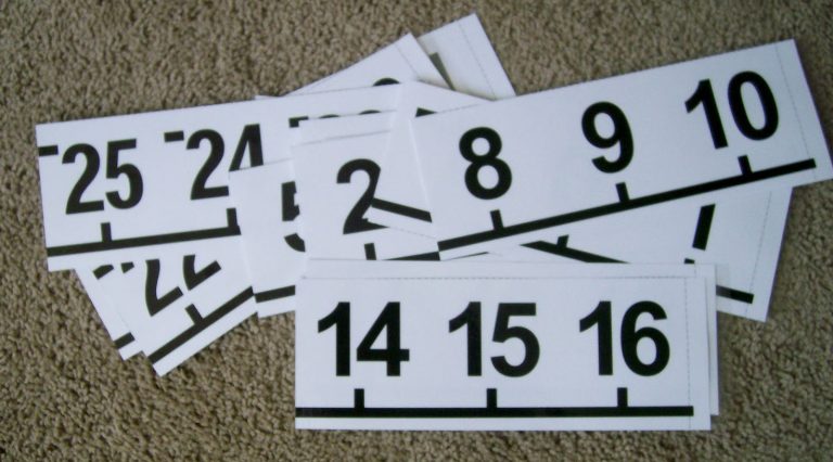 printed pieces to create horizontal number line poster.