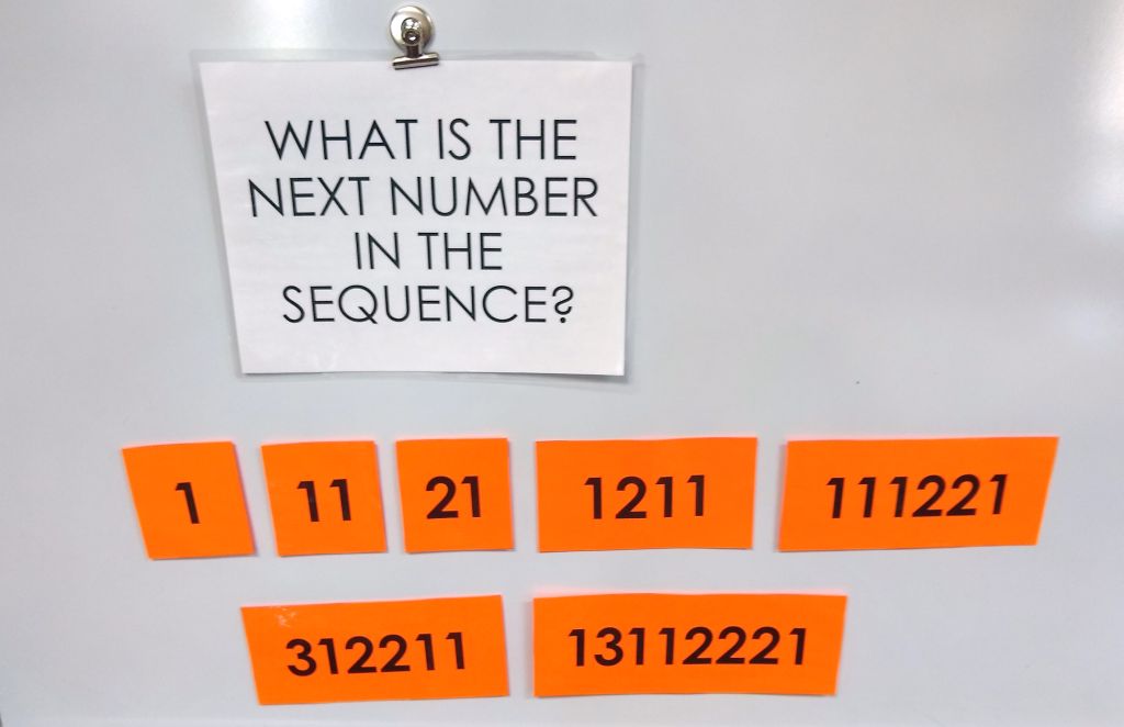 see and say sequence look and say sequence count and say sequence 1, 11, 21, 1211, 312211, 13112221, 