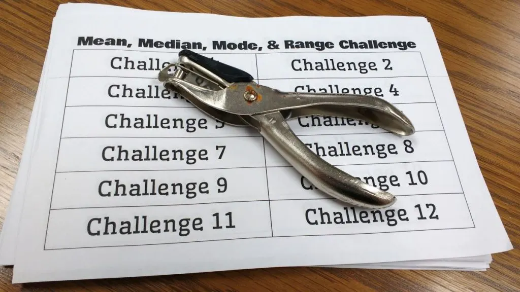 Mean Median Mode & Range Challenge Tracking Card with Single Hole Punch