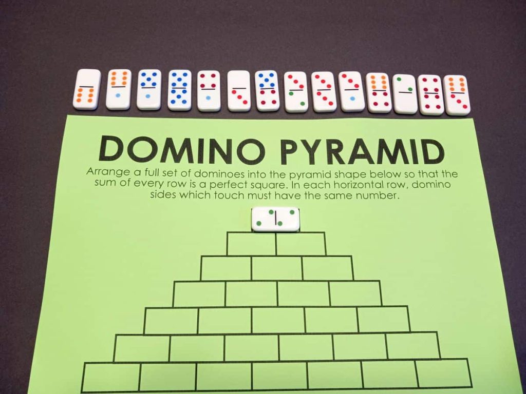 Teka-teki piramida domino oleh LP Mochalov